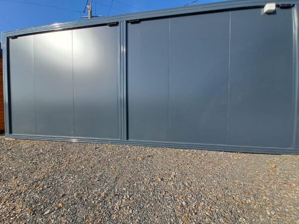 Module Préfabriqué de 13 m2 – Bardage Bois, Toit Plat + Façade Vitrée – Image 11