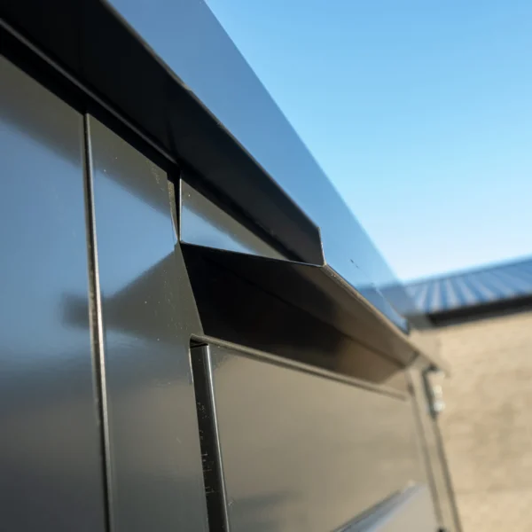 Container bureau anthracite 4x2m avec double porte et fenêtre – Image 3