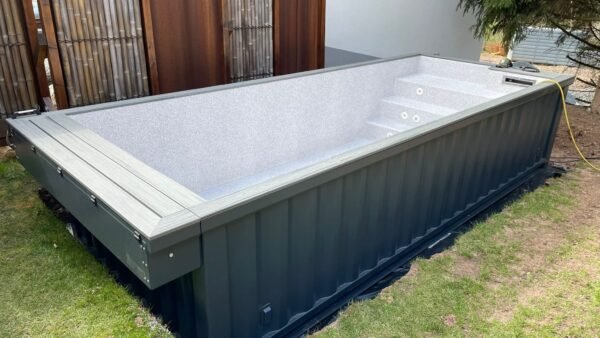 Piscine en conteneur de 6m x 2.4m avec éclairage LED – Image 5